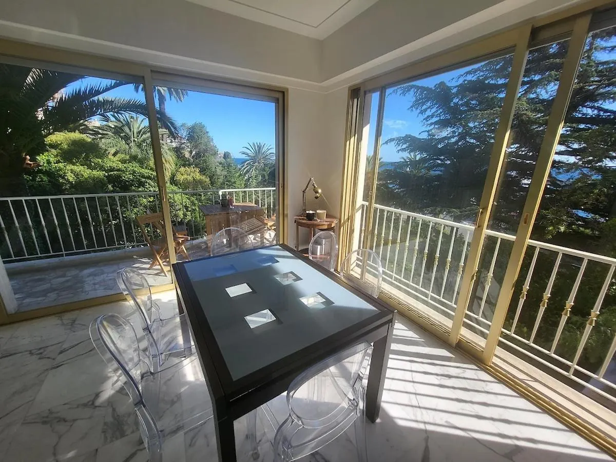 Free Parking! Great Central Apartment With Sea View Nice