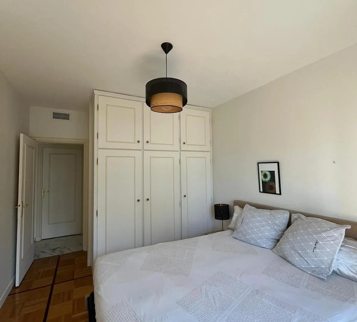 Free Parking! Great Central Apartment With Sea View Nice